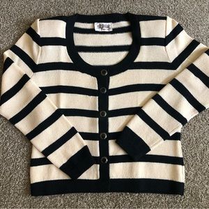 Vintage, 1980’s, St. John set. It doesn’t come any more classic than this!!!